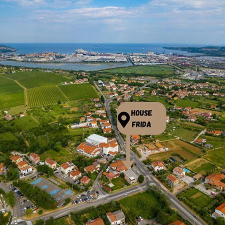Апартаменты House Frida Копер Экстерьер фото